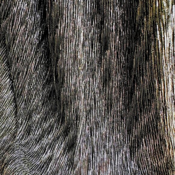 Trina Turk 'Rosemary' Metallic Halter Top in Gold and Black size Small - Picture 4 of 10